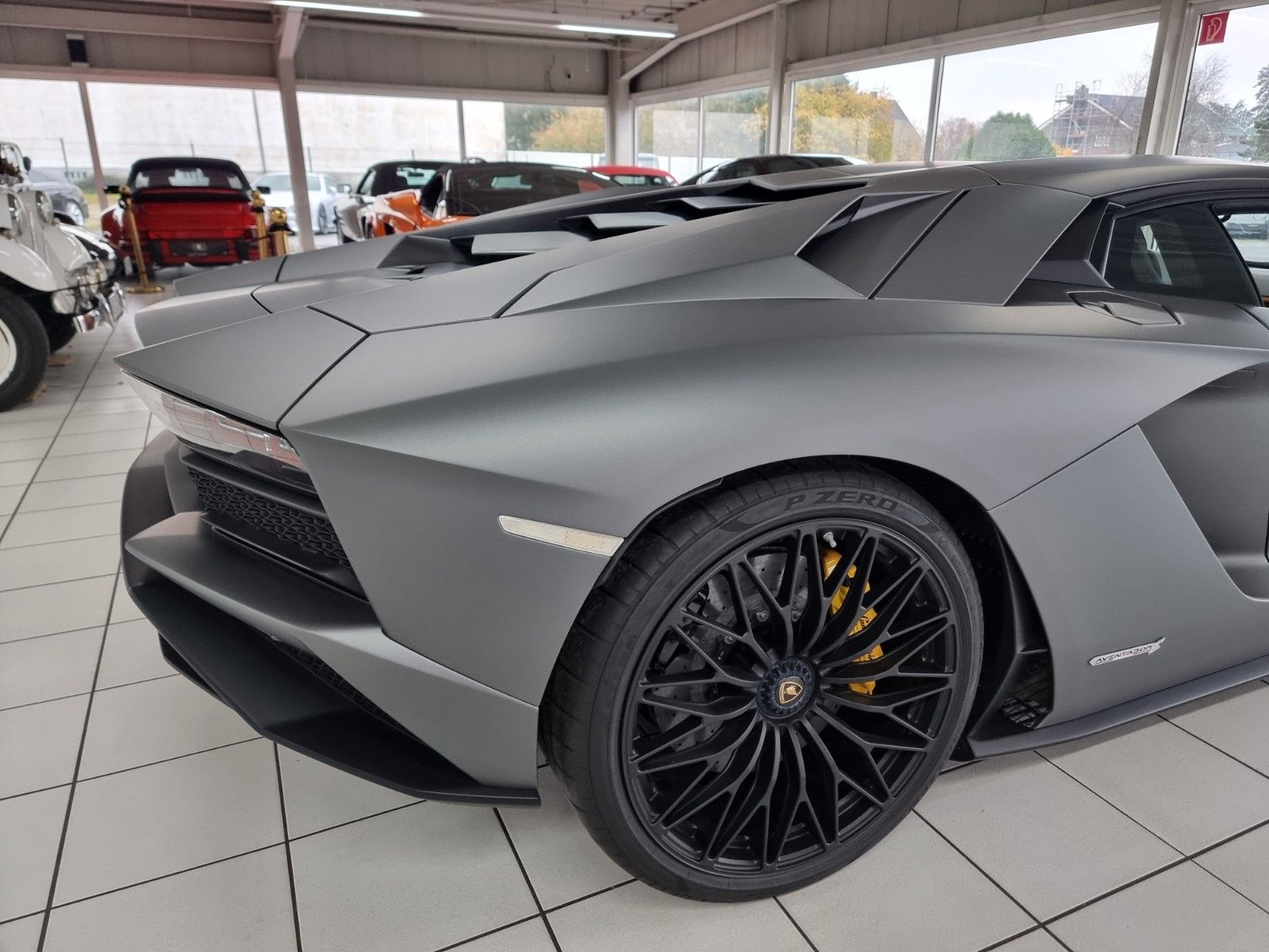 Fahrzeugabbildung Lamborghini Aventador S/Carbon/Lift/Matt/Gr. Service 11/25