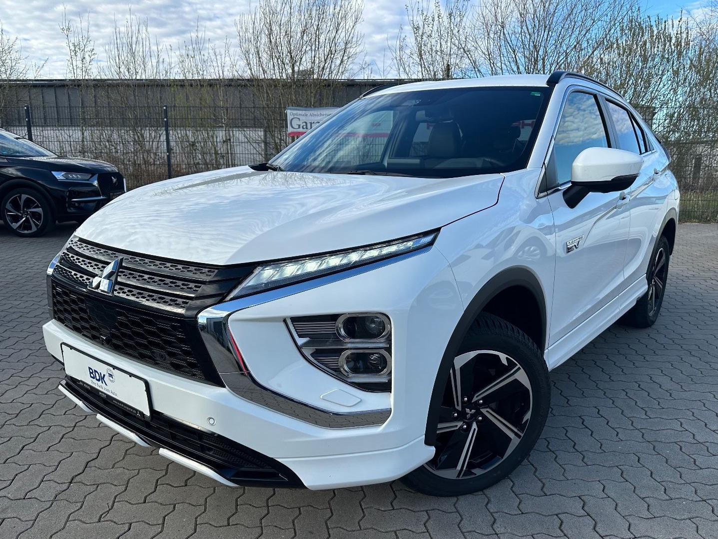 Mitsubishi Eclipse Cross Plus Select Black Hybrid 4WD 360°