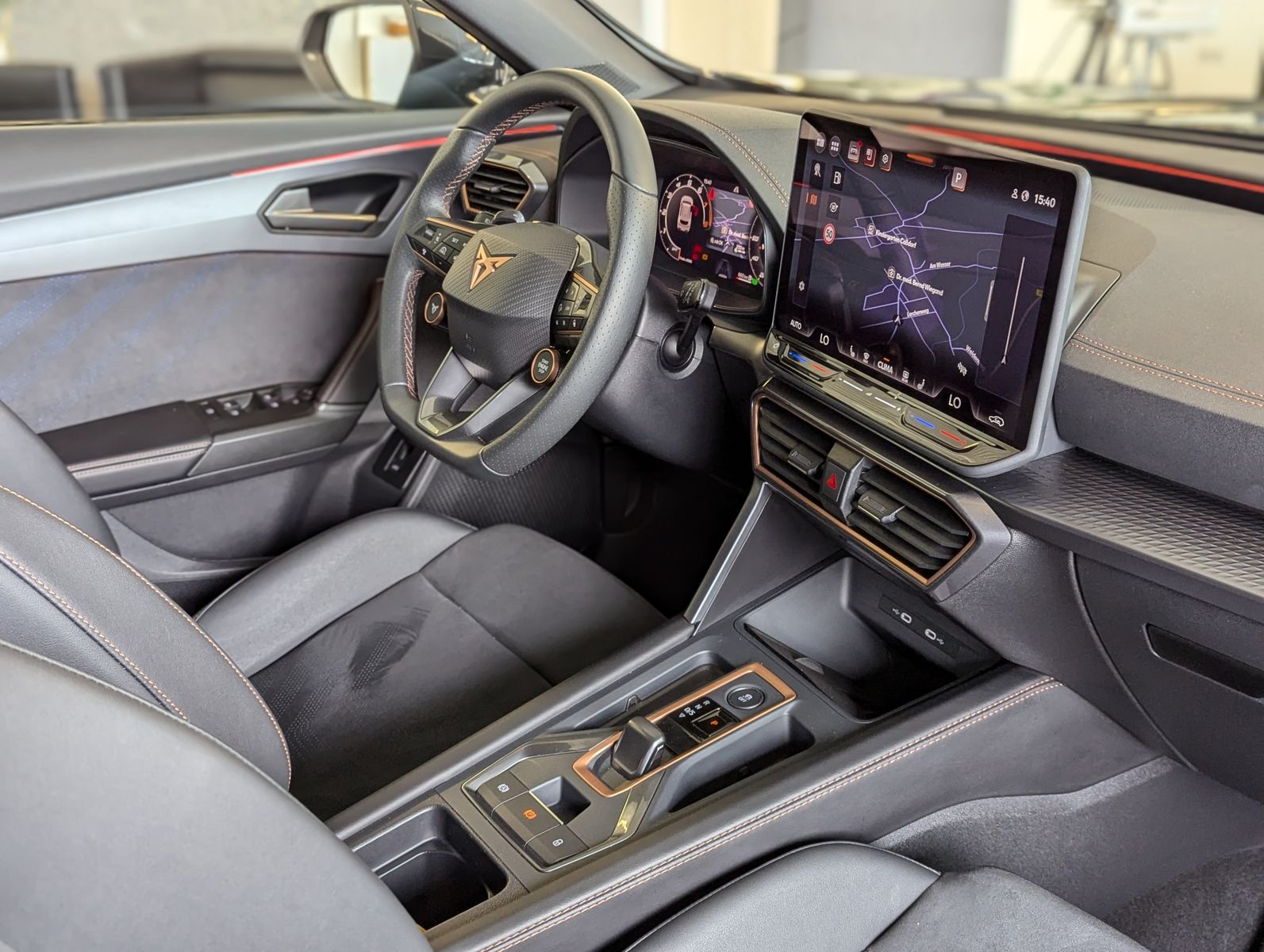 CUPRA Formentor 1.5 eTSI Dynamic / Edge-Paket ACC 18" - Image 11