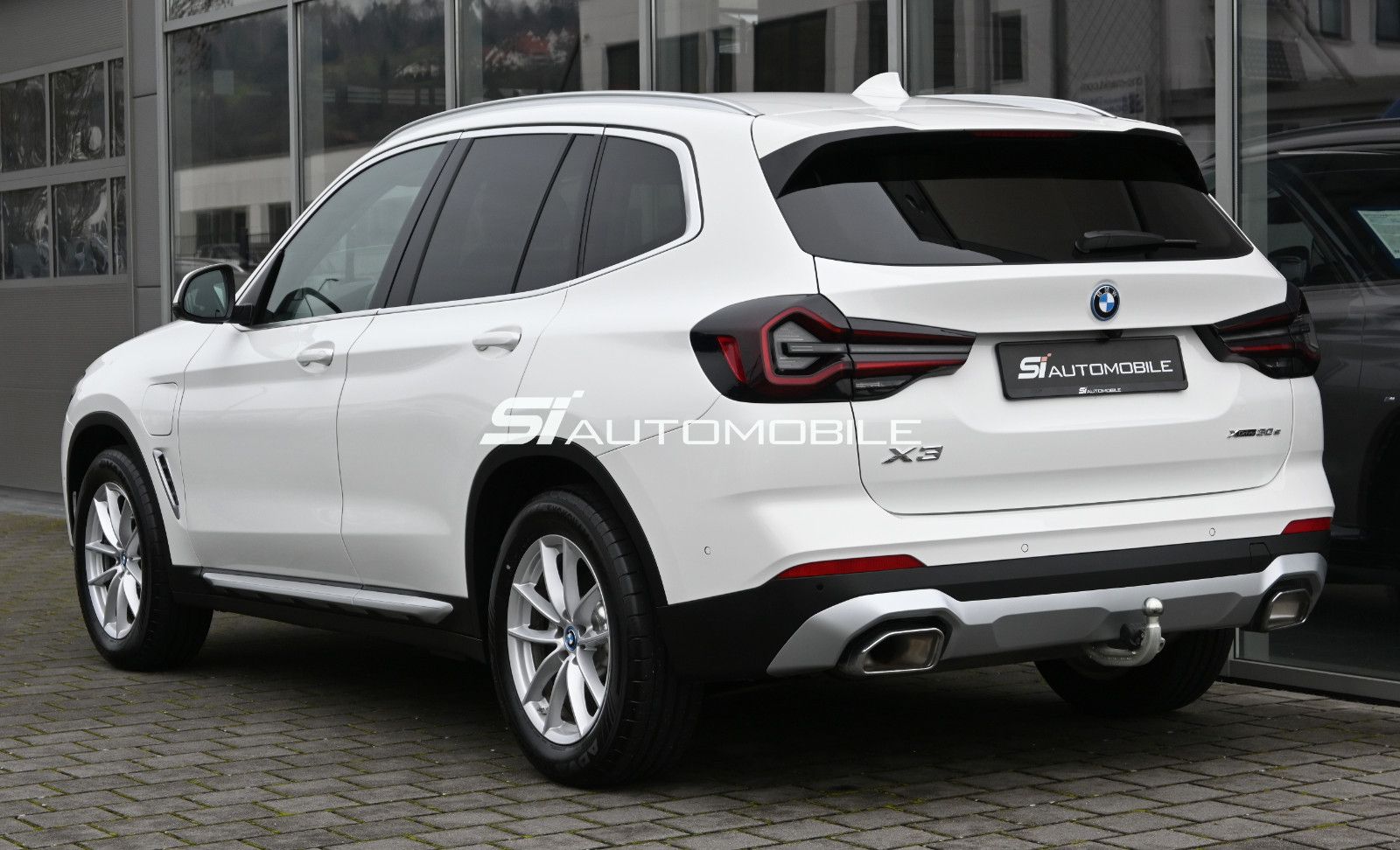 Fahrzeugabbildung BMW X3 xDr.30e °ACC°AHK°ADAP.FAHRWERK°HUD°MEMO°360°