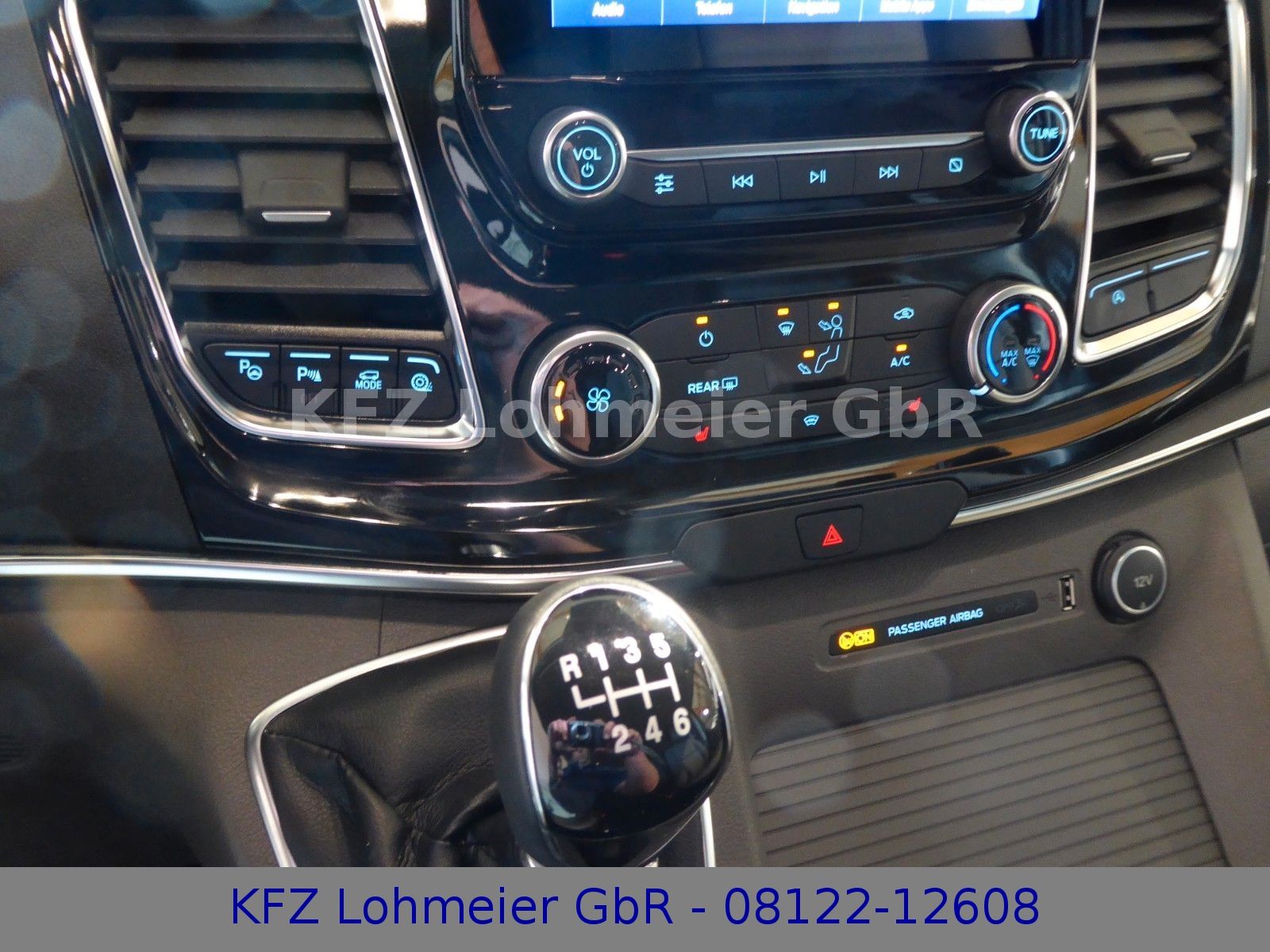 Ford Tourneo Custom 320 L1 Tit. X *Voll*Sonderumbau* foto 21