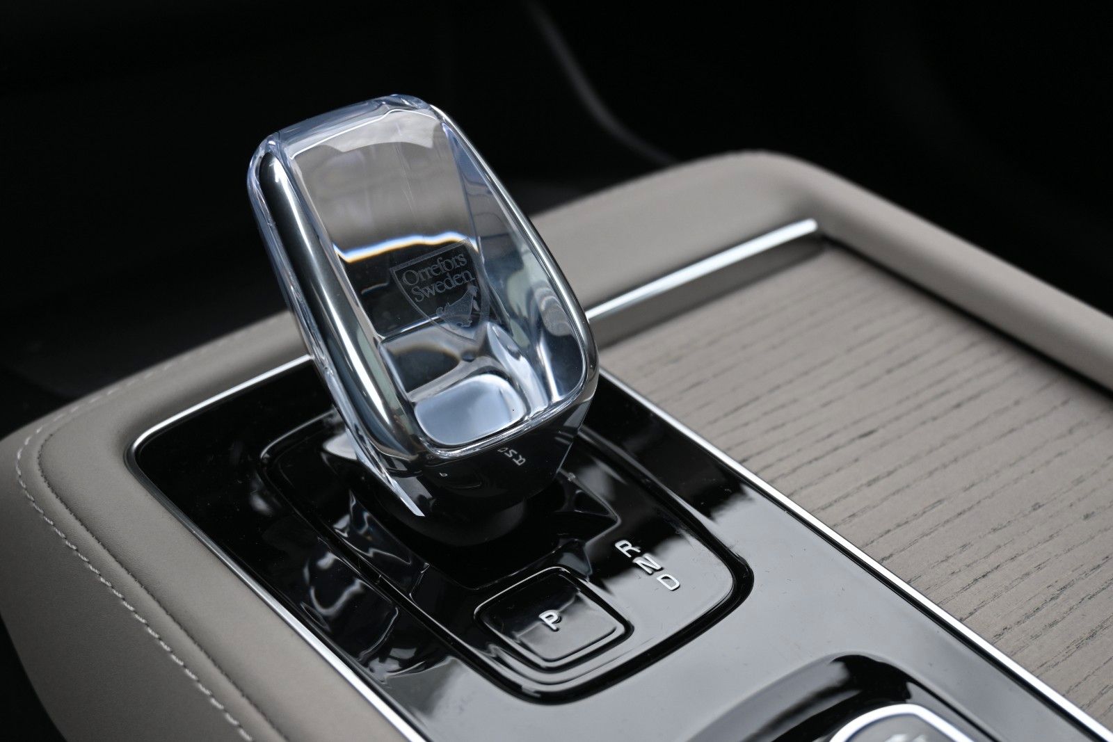 Fahrzeugabbildung Volvo XC90 T8 AWD Ultra Dark´*STDHZG*360°*LUFT*ACC*AHK