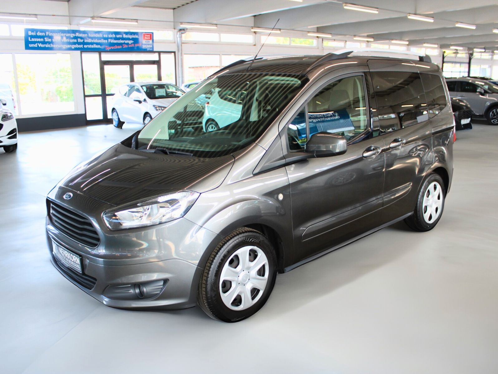 Fahrzeugabbildung Ford Tourneo Courier Trend KLIMA WinterPaket AHK PDC