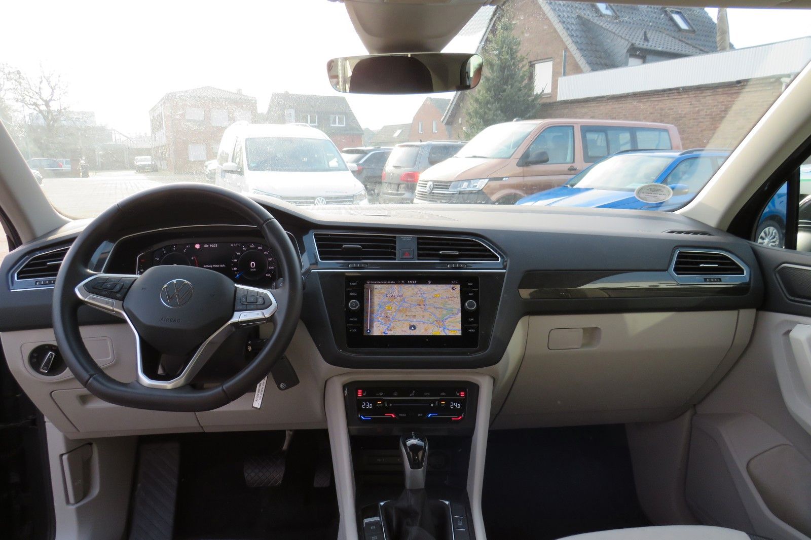 Fahrzeugabbildung Volkswagen Tiguan TSI DSG ELEGANCE 19-ZOLL MATRIX 360` 1.HD