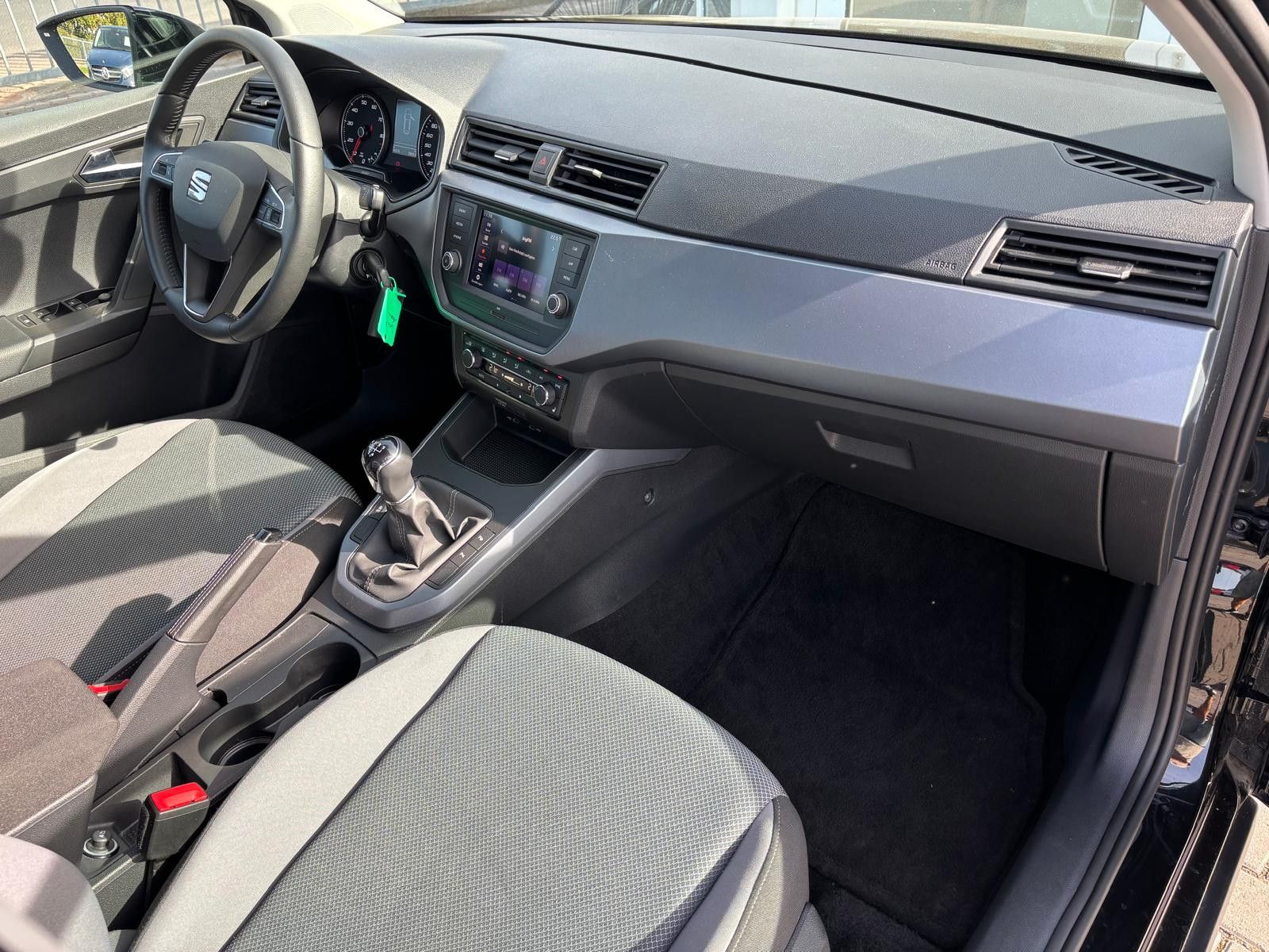 Fahrzeugabbildung SEAT Arona 1.0 TSI Style-KAMERA-SHZ-KLIMA-PDC-ALUS-