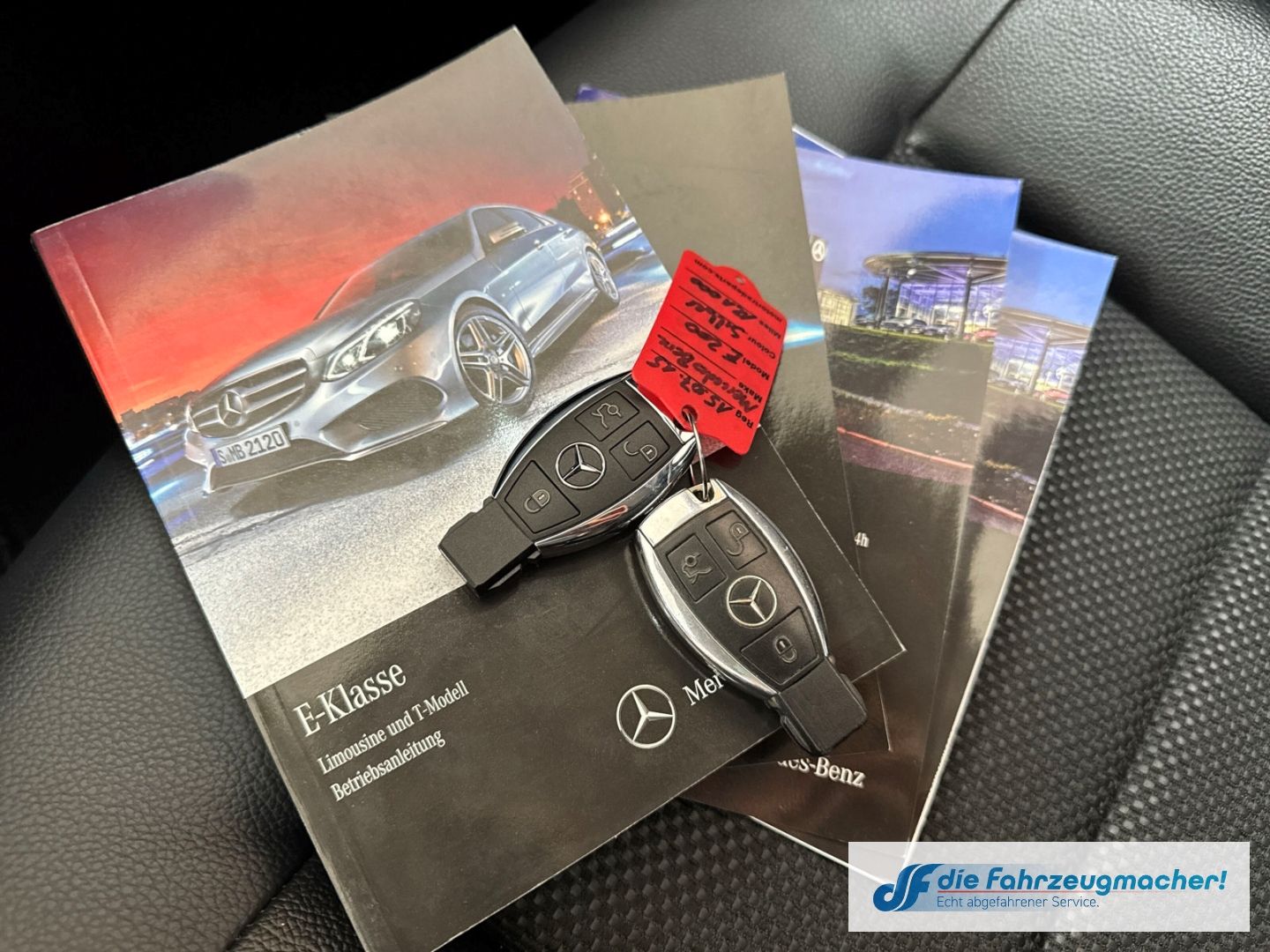 Fahrzeugabbildung Mercedes-Benz E 200 BlueTec Niveau AHK-klappbar LED Blendfreie