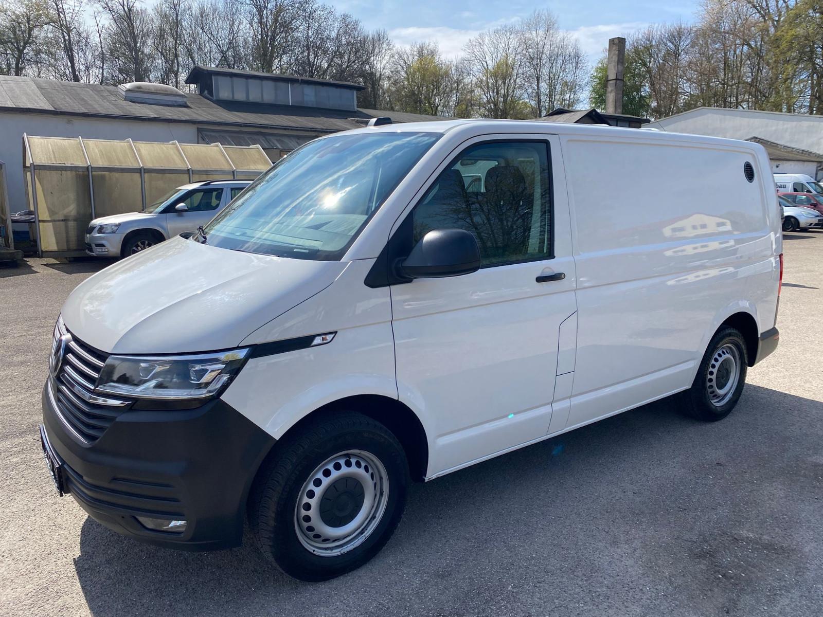 Volkswagen T6.1 Transporter Kasten + AHK + Fenster + LED +