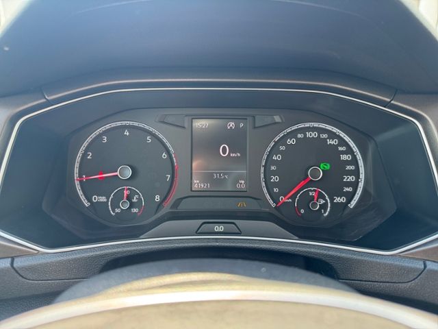 Fahrzeugabbildung Volkswagen T-Roc Style 1.5 TSI 150 PS DSG AHK SHZG LANE