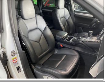 Porsche Cayenne - 10