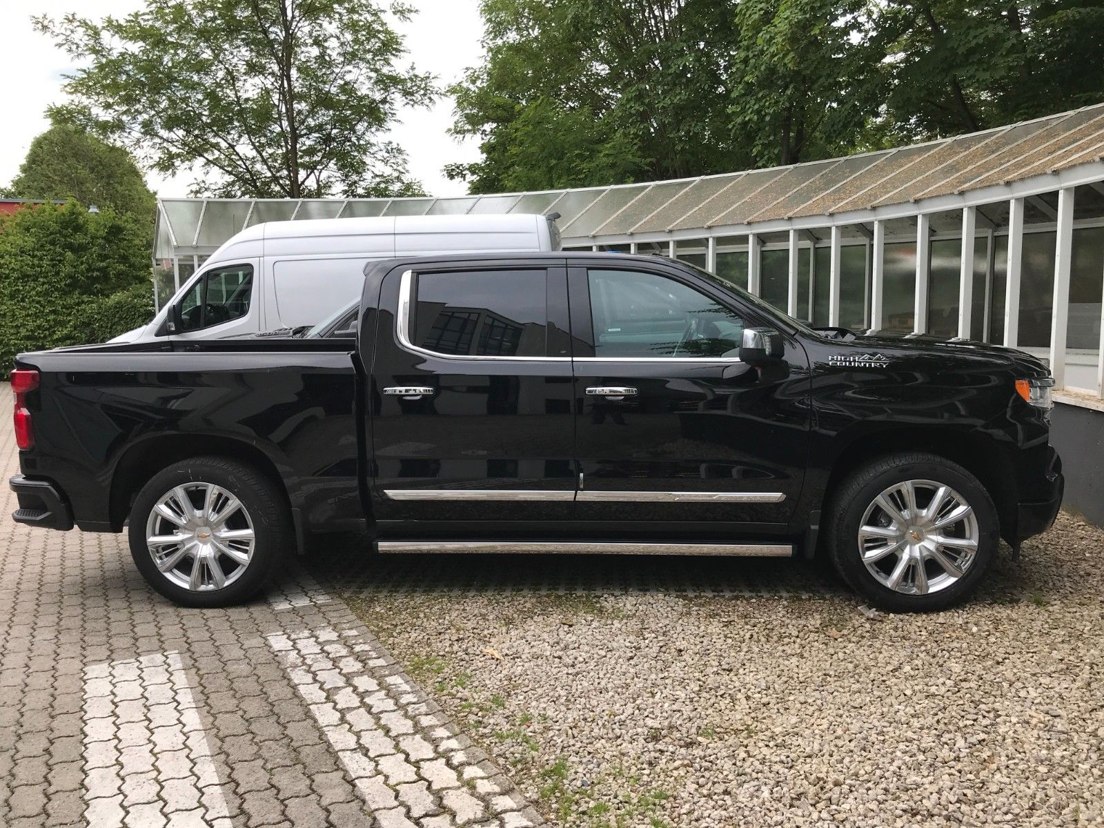 Fahrzeugabbildung Chevrolet Silverado 6.2 V8 High Country