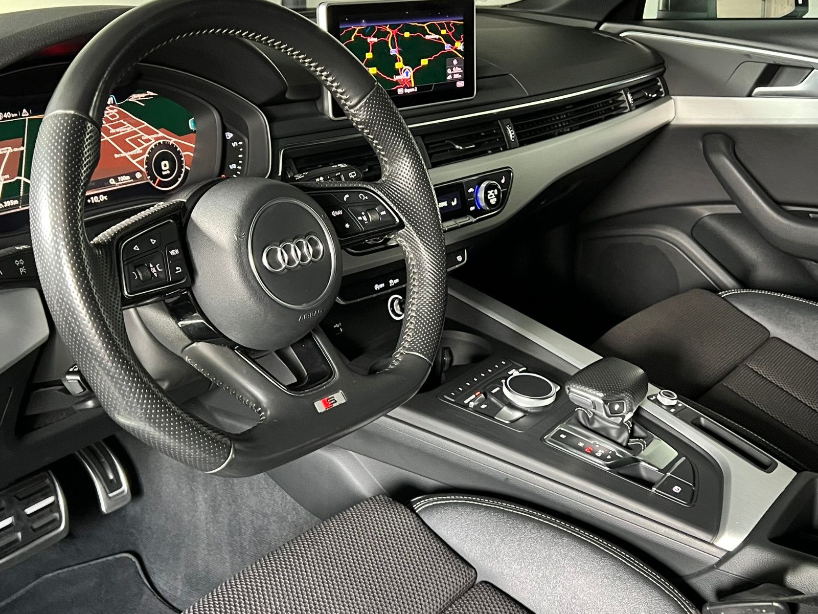 Fahrzeugabbildung Audi A4 Avant S-LINE SPORT PLUS/MASSAGE/MATRIX/VIRCO
