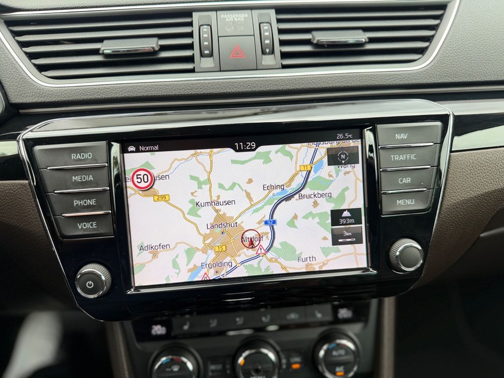 SKODA Superb – Bild 15 von 25