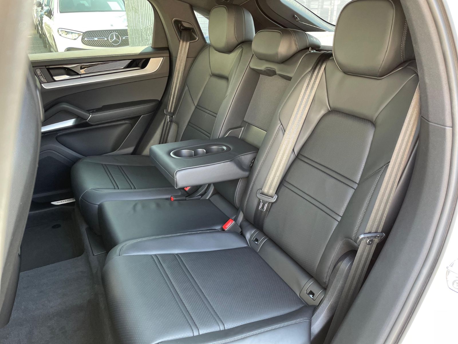 Fahrzeugabbildung Porsche Cayenne E-Hybrid Coupé |ACC|360°|SportDesign|22"
