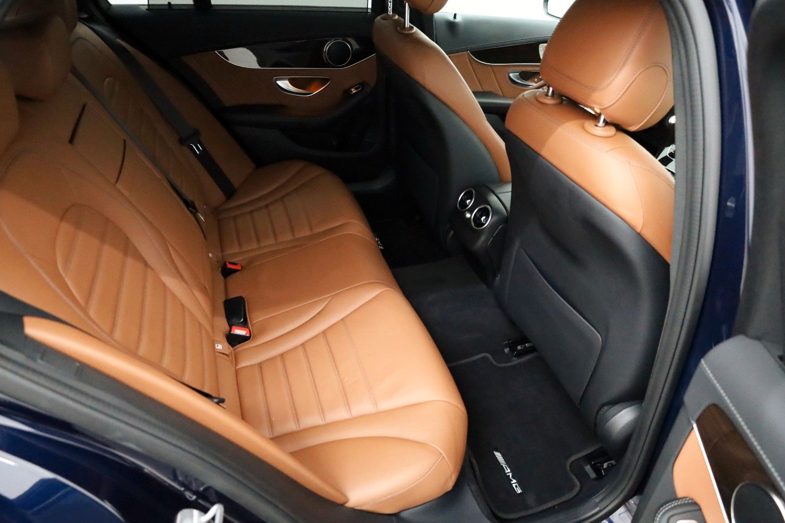 Fahrzeugabbildung Mercedes-Benz C 43 AMG T 4M Leder,Navi,LED,HUD,PanDach,360°