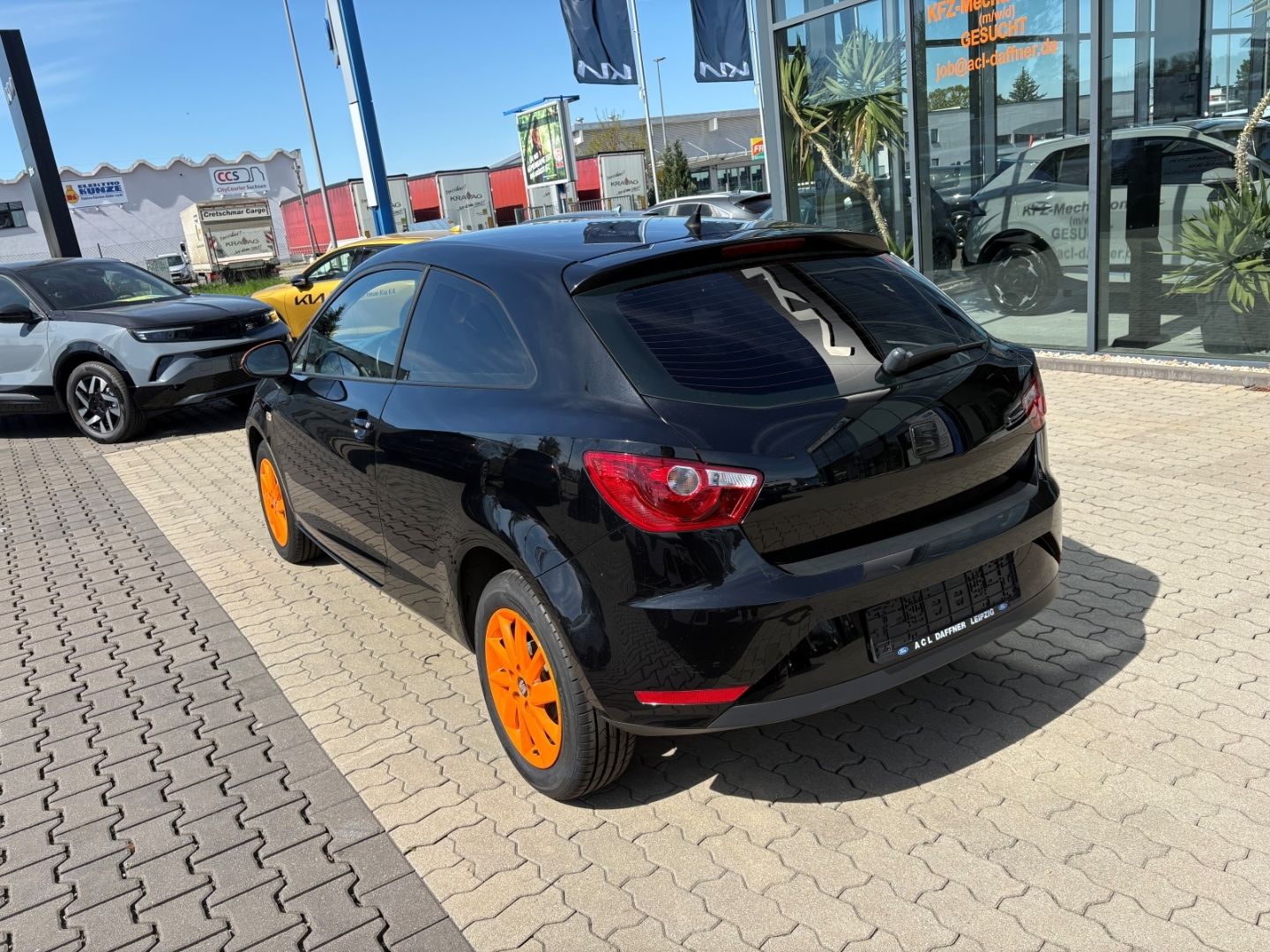 Fahrzeugabbildung SEAT Ibiza SC Stylance Style 8fach bereift Sitzheizun