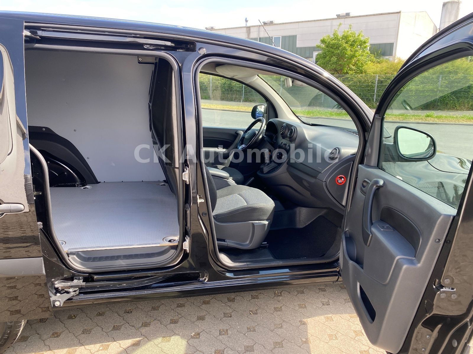 Fahrzeugabbildung Mercedes-Benz Citan 111 CDI Kasten Lang/Klima/Navi/Kamera/AHK