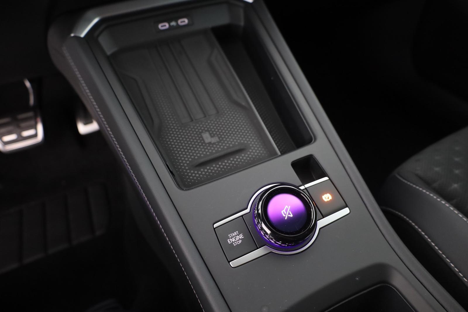 Volkswagen T-Roc R-Line 1.5 eTSI DSG n.Modell LED ACC AHK