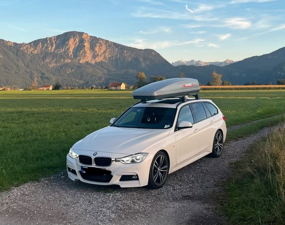 Image of BMW 320