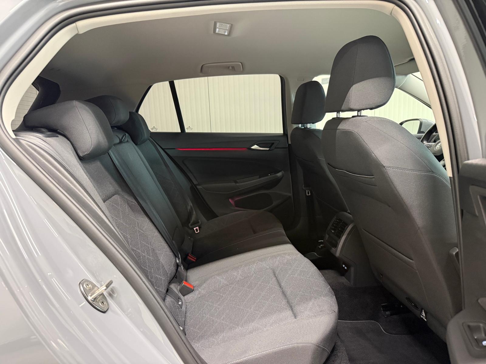 Volkswagen Golf VIII Life 1.5 TSI ACC NAVI LED SHZ, миниатюра 23
