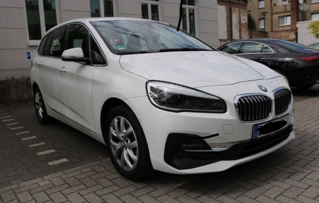 Image of BMW 218