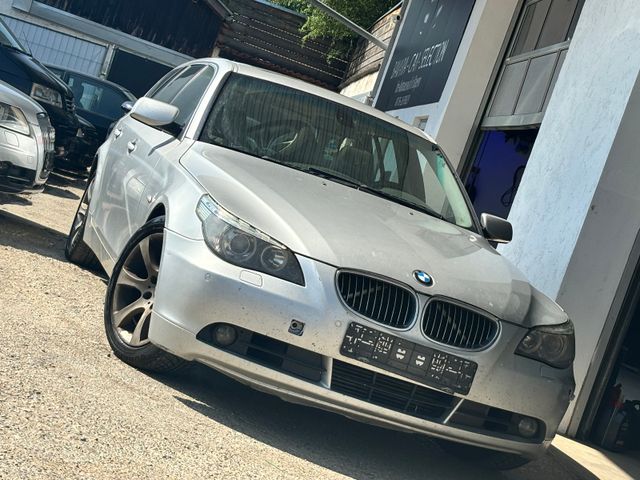 BMW 530d A touring *AUTOMATIK* ( LEDER, NAVI, XENON,