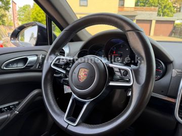 Porsche Cayenne - 11