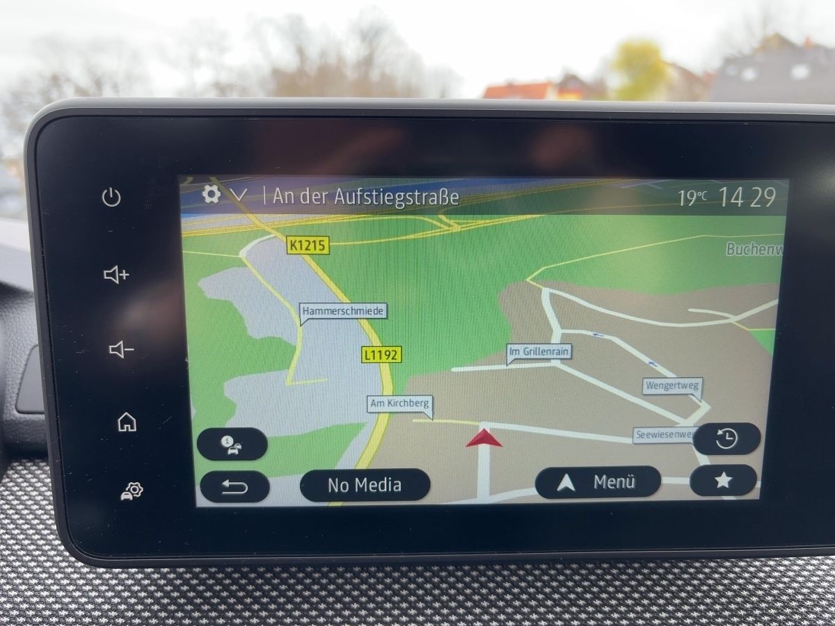 Fahrzeugabbildung Dacia Jogger Comfort TCe 110 ABS Fahrerairbag ESP SERV