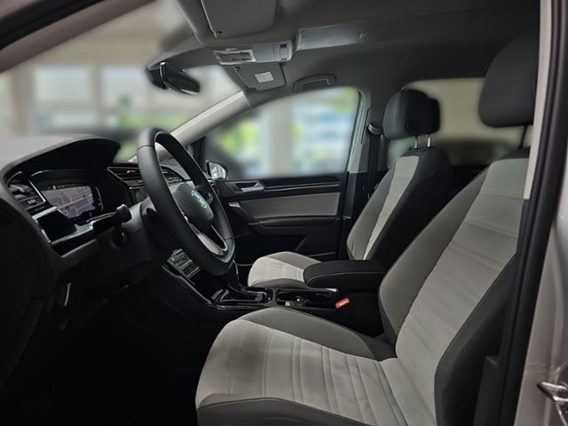 Fahrzeugabbildung Volkswagen Touran 2.0 TDI DSG Highline AHK NAVI ACC RFK GJR