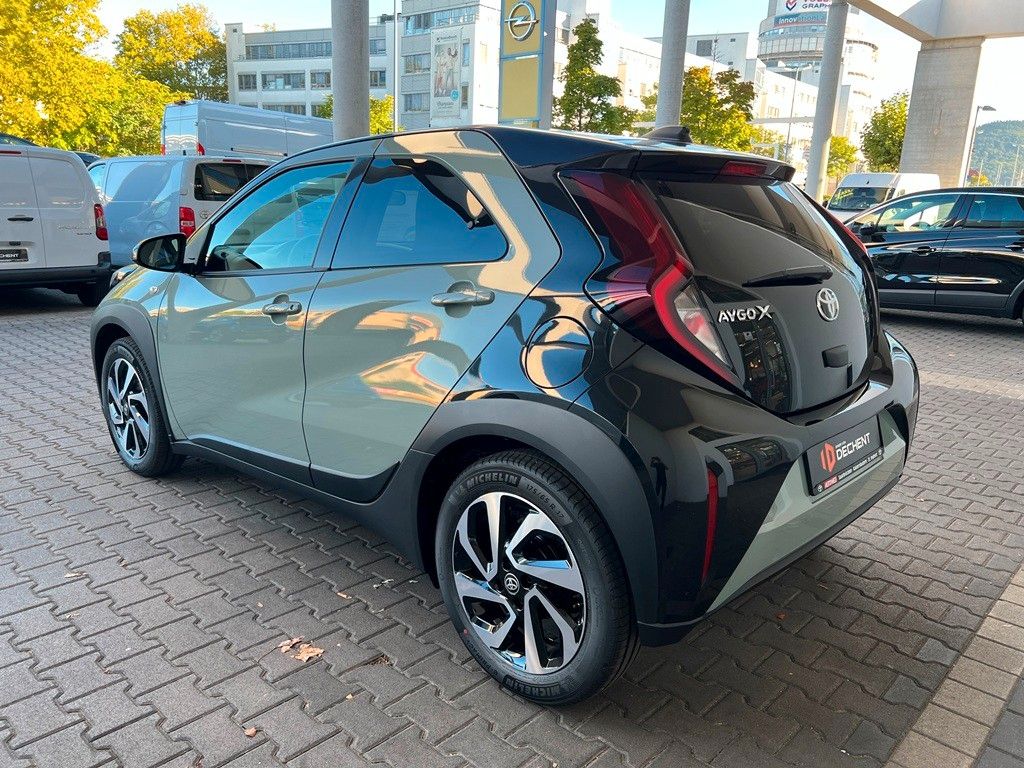 Fahrzeugabbildung Toyota Aygo X Teamplayer 1.0 RFKAM ACC