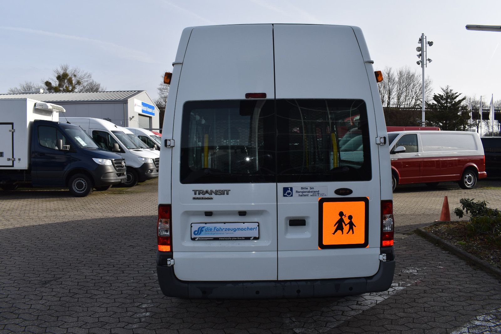 Fahrzeugabbildung Ford Transit Kombi FT 300 L Behindertengerecht 2237