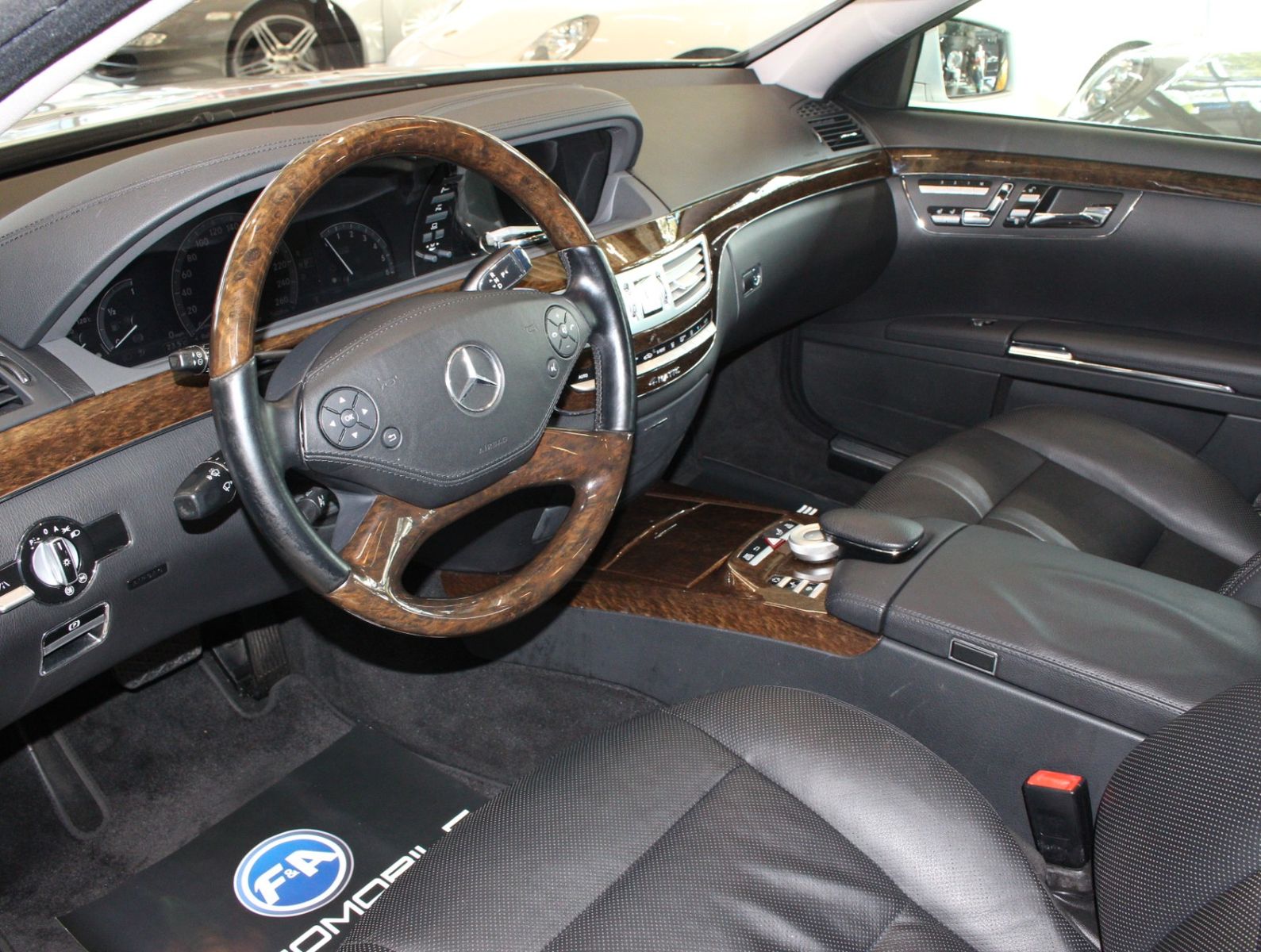 Fahrzeugabbildung Mercedes-Benz S 350d BlueTec 4Matic Standhzg.*Distronic*ABC