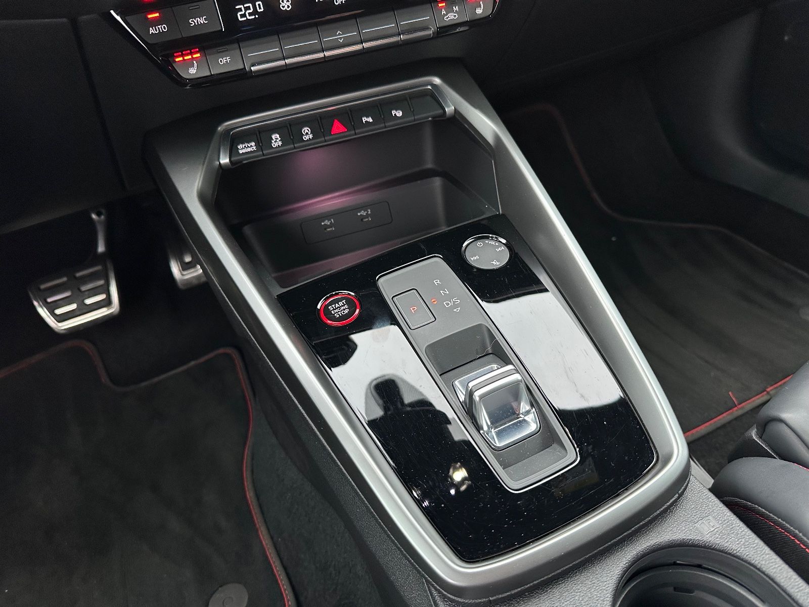 Fahrzeugabbildung Audi S3 Sportback 2.0 TFSI quattro Matrix/Business