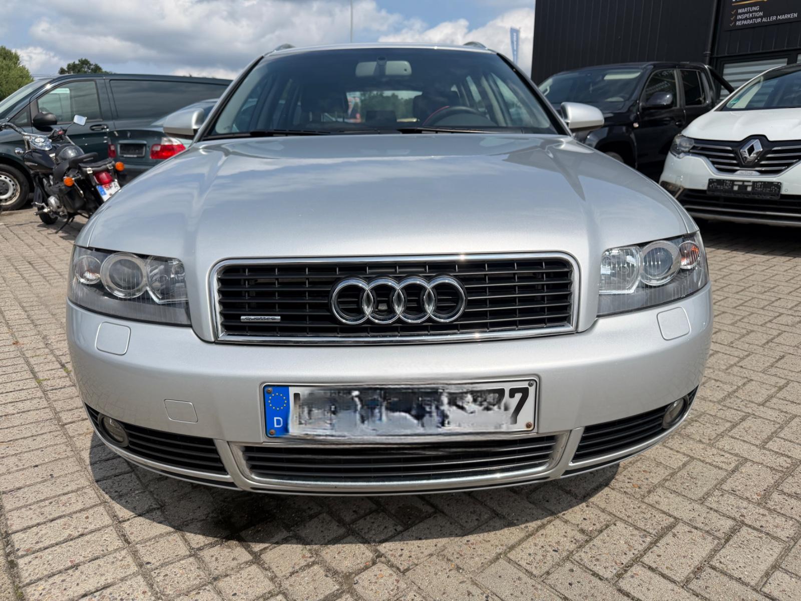 Audi A4 3.0 tiptronic quattro Avant Automatik 3. Hand
