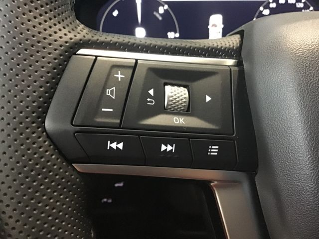 Fahrzeugabbildung Mitsubishi Plug-in Hybrid Outlander Intro Edition Navi/360°