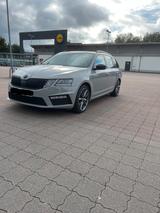Skoda Octavia 2.0 TSI RS Combi RS - Skoda Octavia von privat