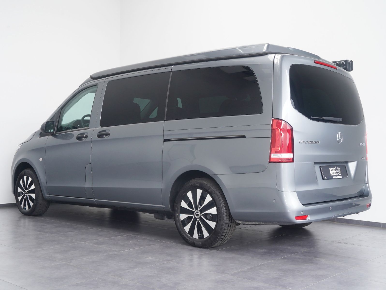 Fahrzeugabbildung Mercedes-Benz Vito Tourer 119 CDI Pro 4x4 lang PÖSSL VANSTAR