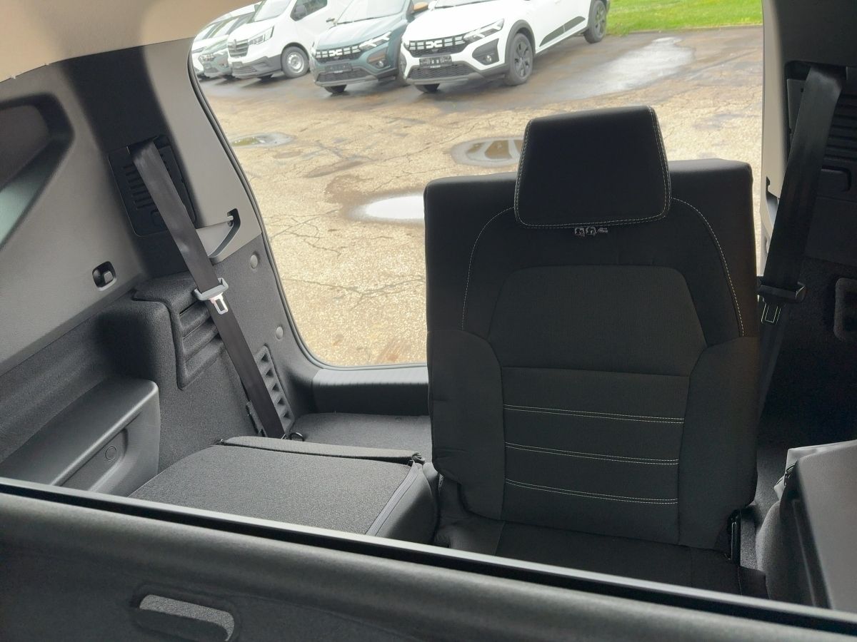 Fahrzeugabbildung Dacia Jogger Expression TCe 110 7-Sitzer SHZ Kamera