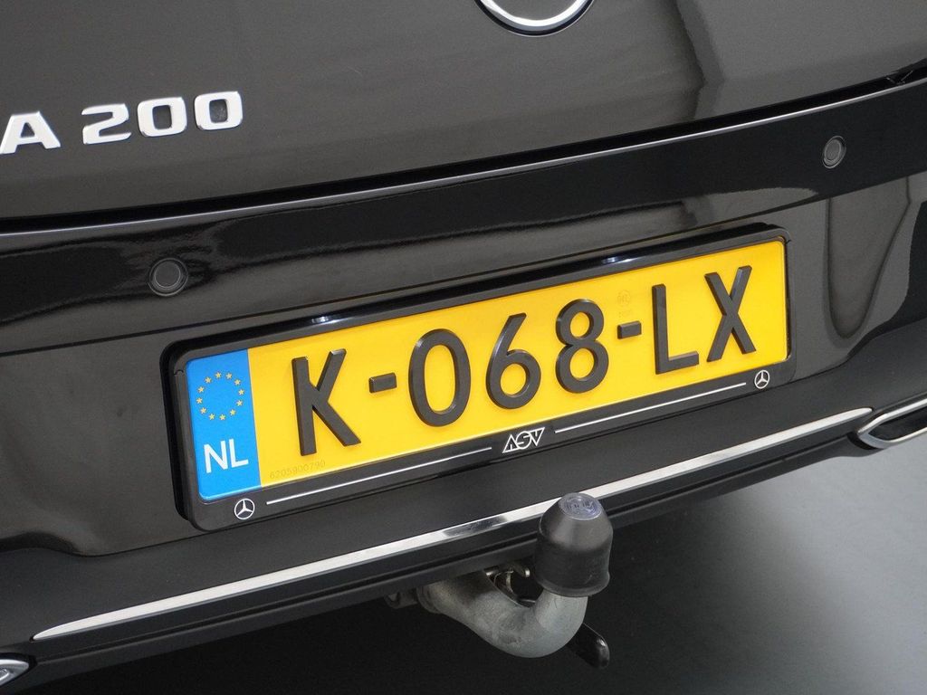 Mercedes-Benz CLA 200 Shooting Brake Business Solution Luxury