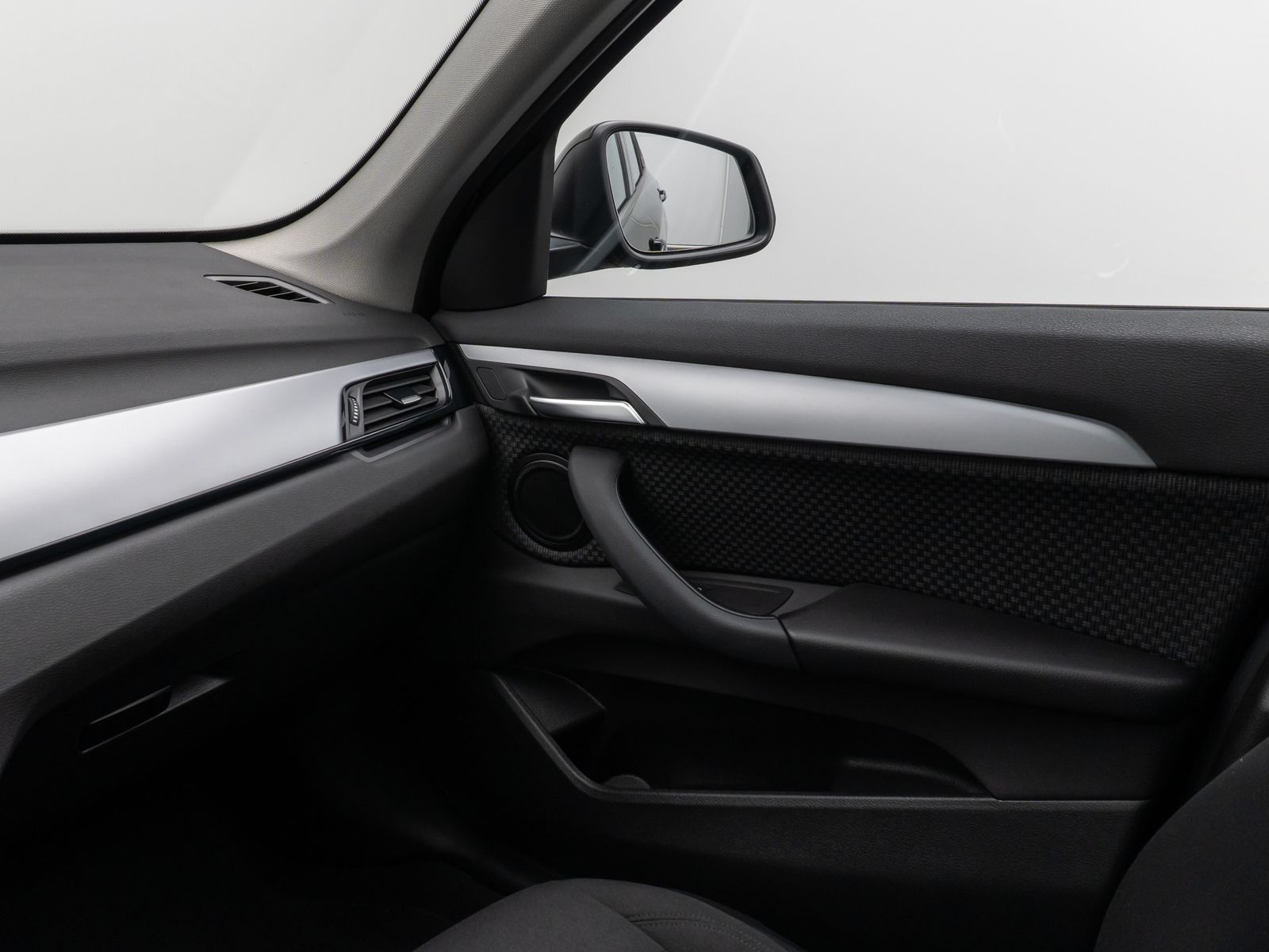 Fahrzeugabbildung BMW X1 sD18i Panorama DAB Navi Geschwindigkeitsreg