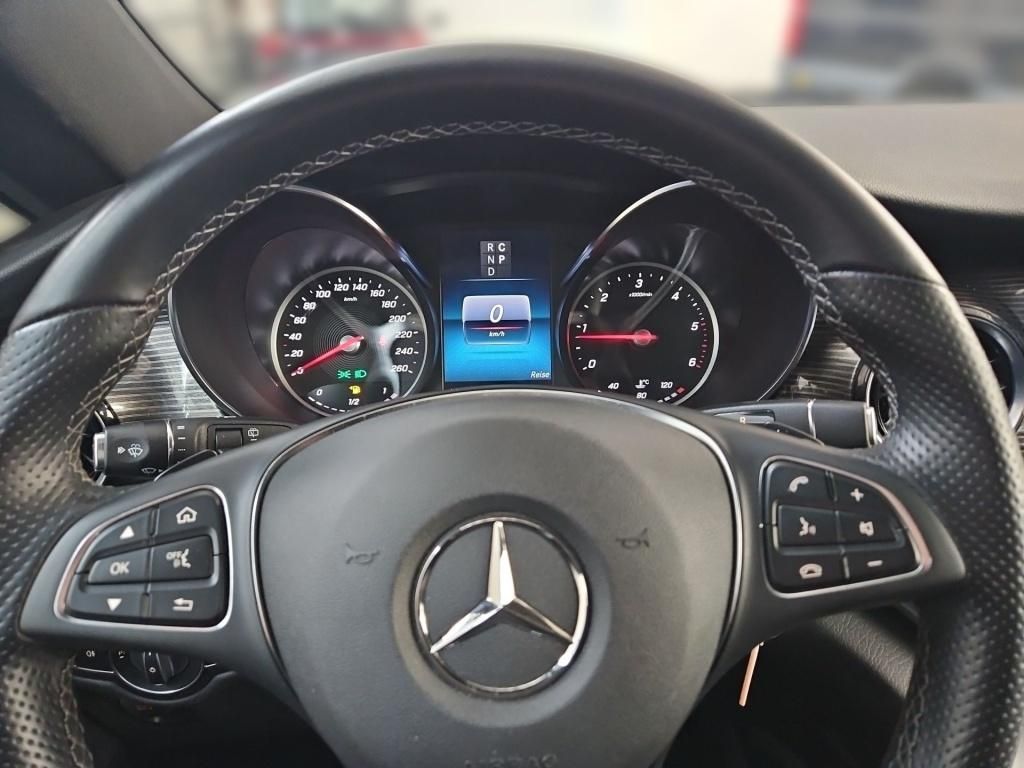 Fahrzeugabbildung Mercedes-Benz V 300 AVG extralang 8 Sitze Standhzg elektr. ST
