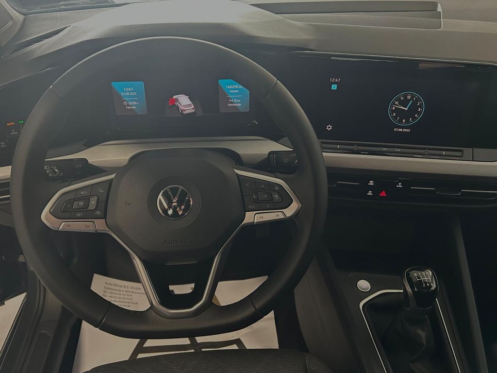 Volkswagen Golf VIII Var 2.0TDI LIFE*LED*ACC*NAVI*PDC*ViCo*