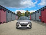 Hyundai Tucson Premium 4WD/KAMERA/TÜV/SUV/NAVI - Hyundai mit Diesel-Antrieb