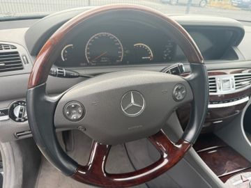 Mercedes CL 63 AMG - 11