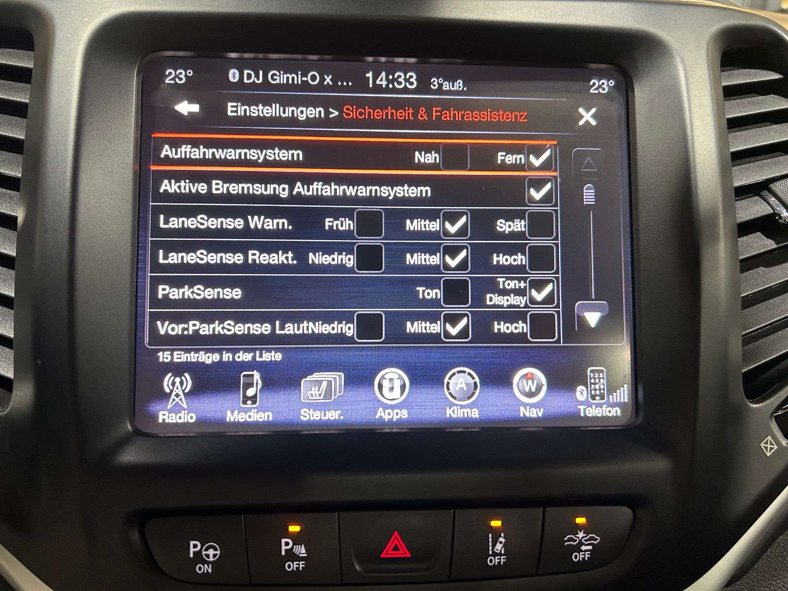 Fahrzeugabbildung Jeep Cherokee M-Jet Overland 4WD/BI-XENON/PANO/MEMORY