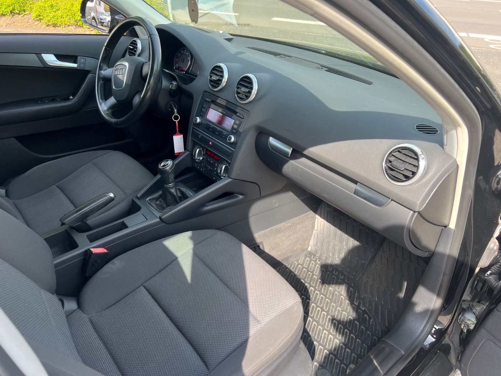 Fahrzeugabbildung Audi A3 Sportback 1.6 Attraction