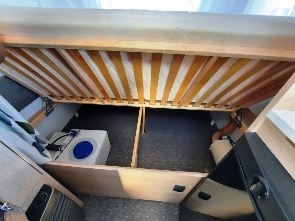 Fahrzeug Übersicht 19 Fahrzeugabbildung Adria Aviva 400 PS 1.Hand/sehr gepflegt