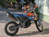 BMW G 650 XChallenge mit YSS-Stoßdämpfer hinten - BMW G 650 XCHALLENGE