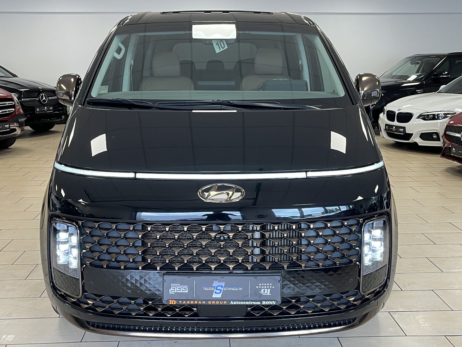 Hyundai Staria Signature Leder*S-Dach*360Cam*4xSHZ*BOSE imagem 2