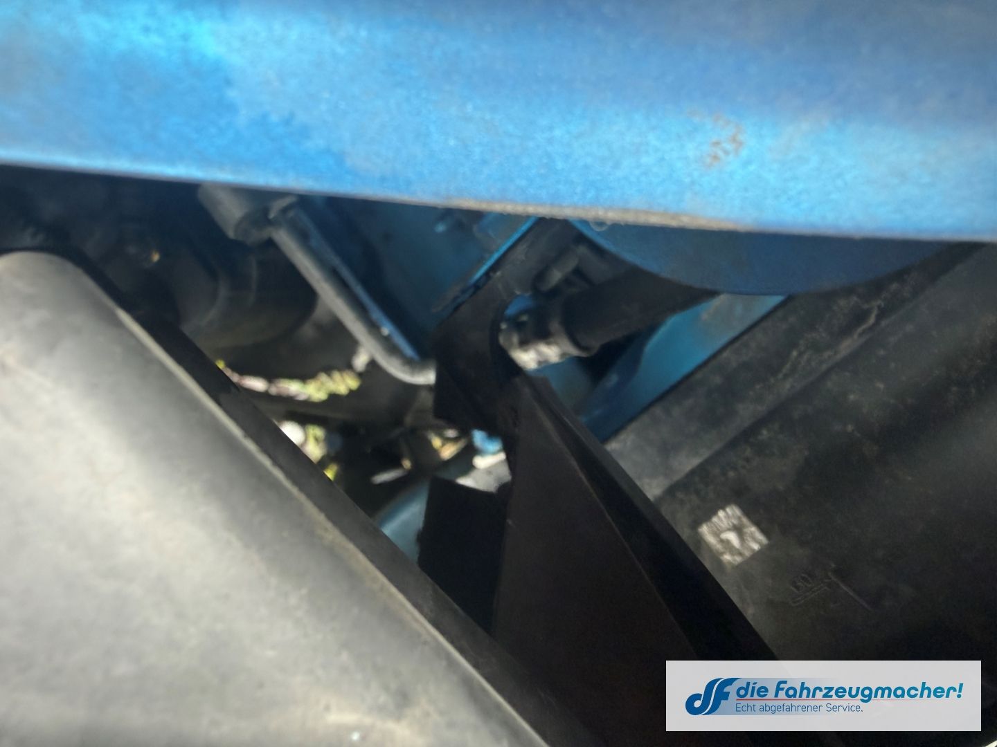 Fahrzeugabbildung Dacia Lodgy Stepway 1.2 TCe 115 *FRONTSCHADEN