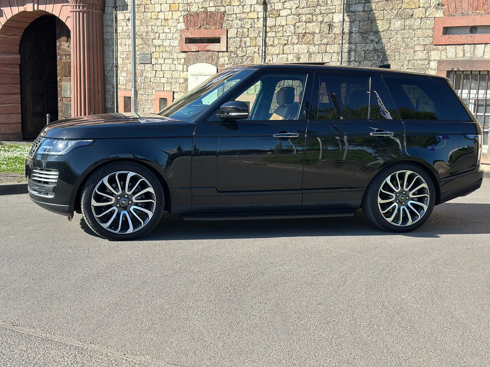 Fahrzeugabbildung Land Rover RANGE ROVER AUTOBIOGRAPHY*VOLLAUS.+1.HAND*